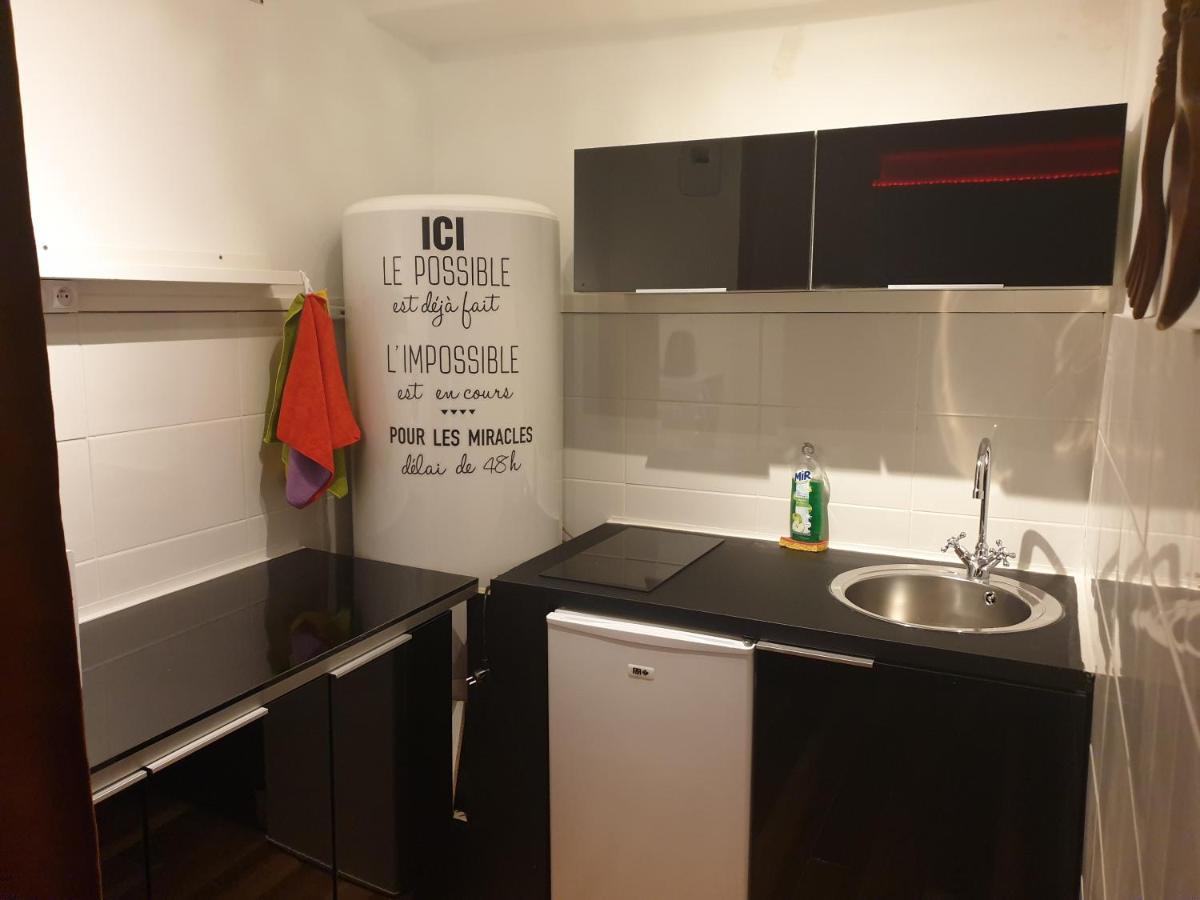 Spa Celyna Appartement Avec Jacuzzi Privatif Лион Экстерьер фото